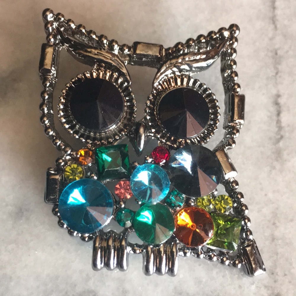 Gemstone Owl Brooch - Picture 2 of 16